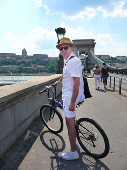 DB with bike in Budapest